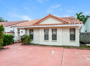 10215 NW 126th St, Hialeah Gardens, FL 33018