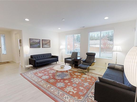 4th image of 4838 Meriwood Dr NE
