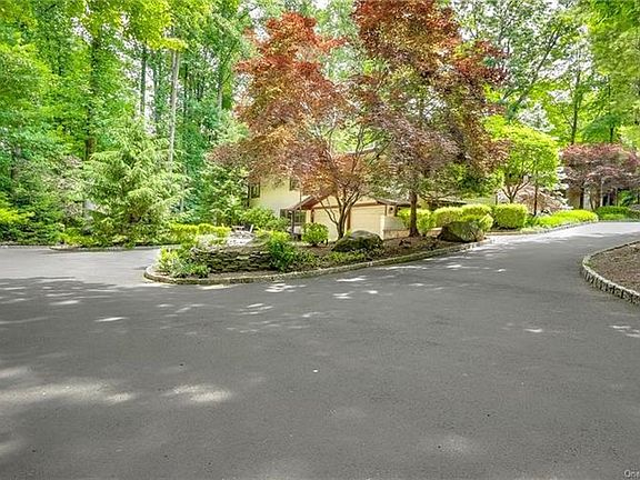 2nd image of 16 Charnwood Dr