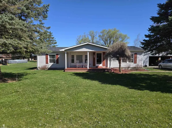 230 McColl St, Yale, MI 48097