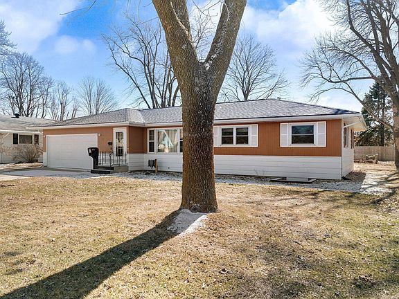 2nd image of 581 Havana Rd