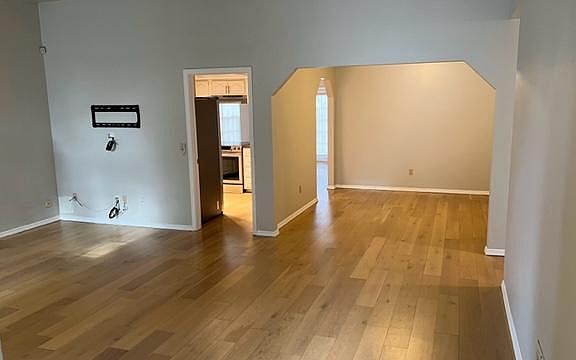 3rd image of 8940 S 77th East Pl