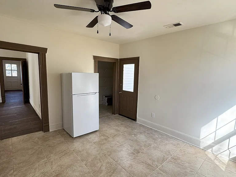 1021 Dale Ave SE #B — Photo 3