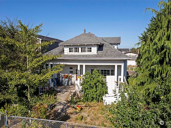 2nd image of 929 S Grant Avenue