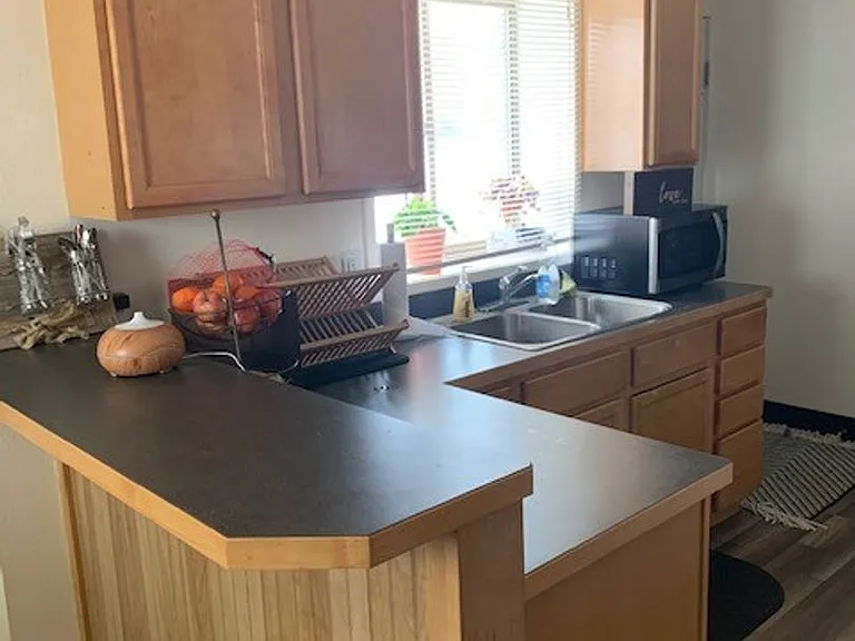 406 S 20th Ave — Photo 8