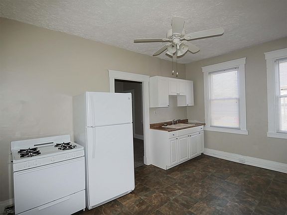 4th image of 1768 Cleveland Ave #2