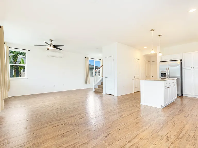 1101 Kukulu St #72 — Photo 22