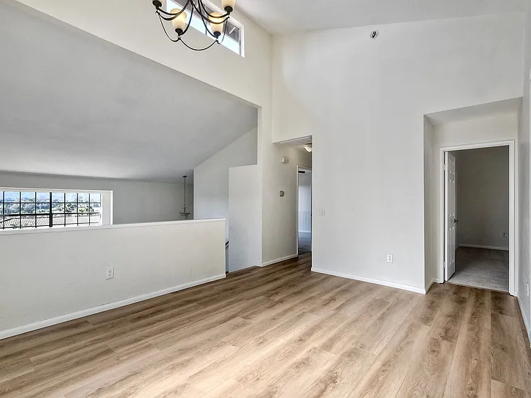 1252 Soria Gln — Photo 18