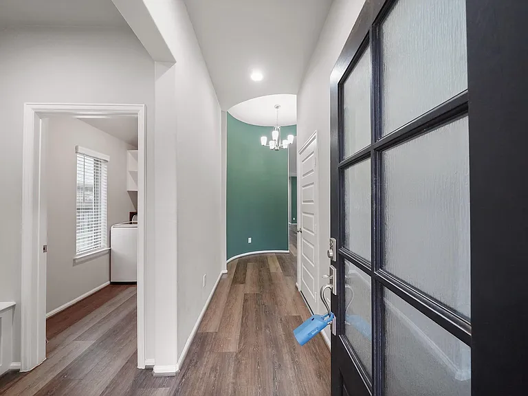 10711 Ashlesha Ln — Photo 2