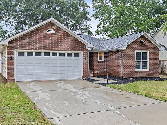 3rd image of 112 Poplar Pl