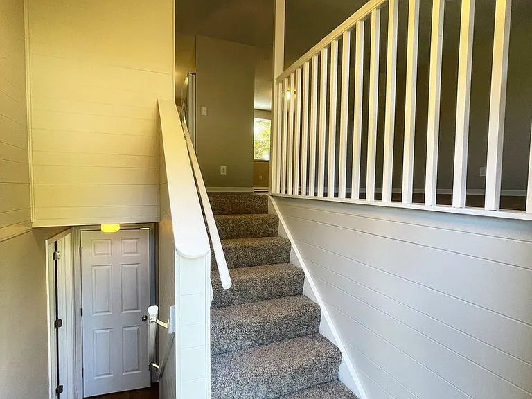 5516 Hasbrook Dr — Photo 3