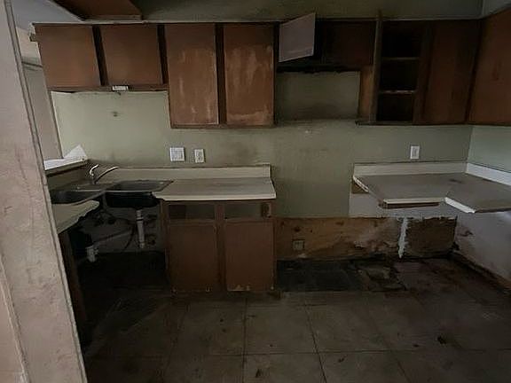 4th image of 12500 Sandpiper Dr APT 147
