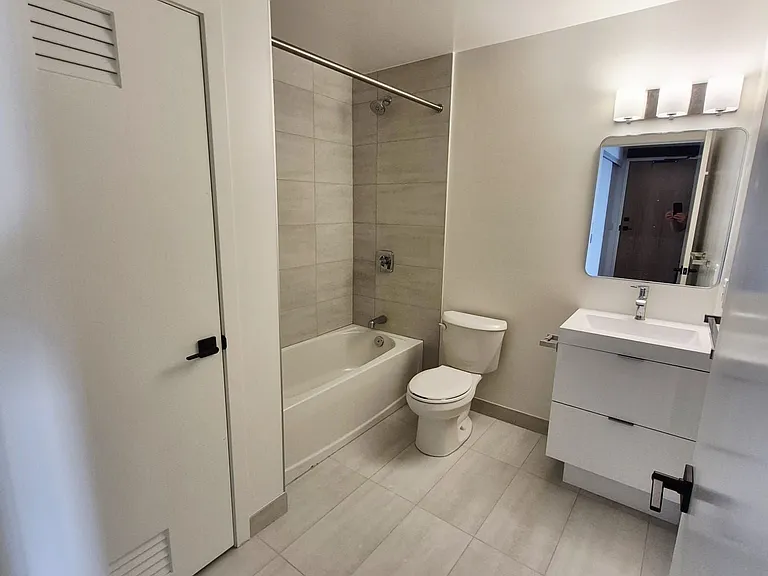 33 Erie Ave #1603 — Photo 9