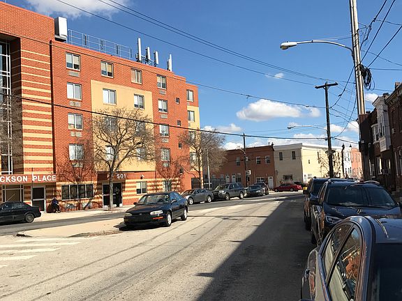 3rd image of 524 W Moyamensing Ave