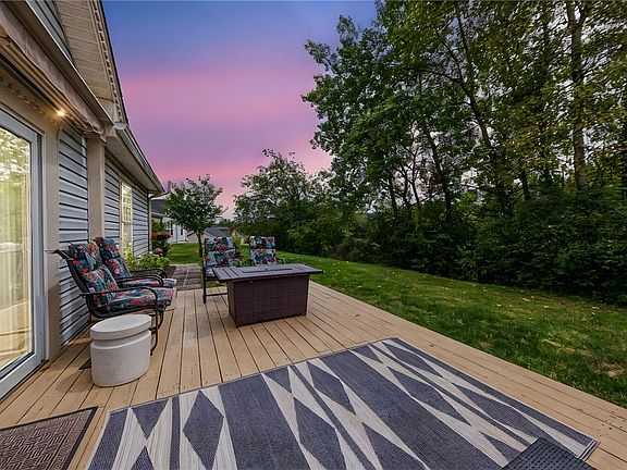 5th image of 51 Blueberry Ln