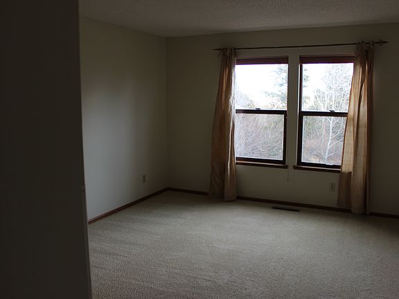 Upstairs Bedroom 2