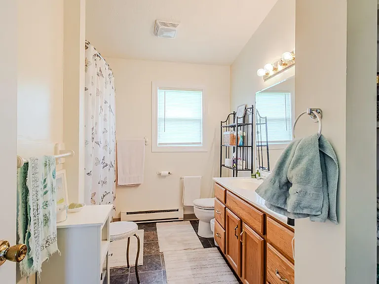 2406 Hill Ave #3 — Photo 9