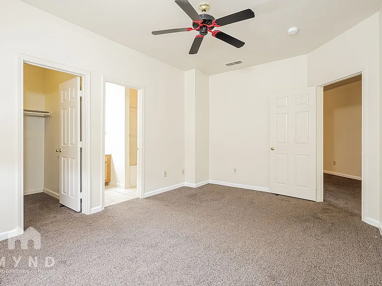 900 S Meadows Pkwy #822 — Photo 13