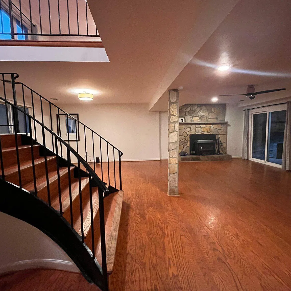 3 bed, 2.0 bath, 2469 sqft, $3,250 — Photo 1