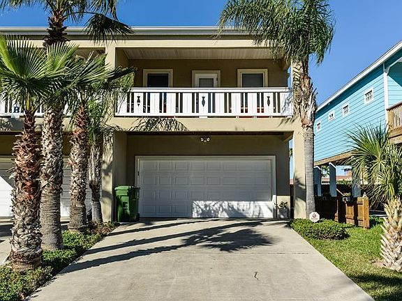 2nd image of 202A W Bahama St