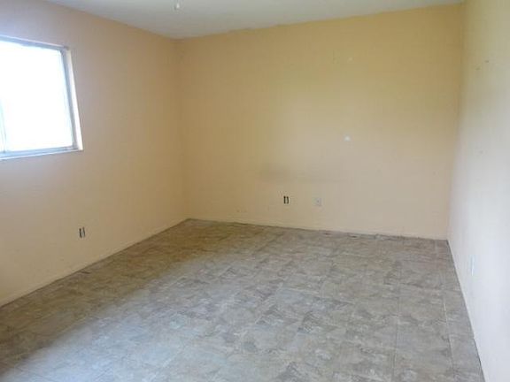 5th image of 17168 Phlox Dr