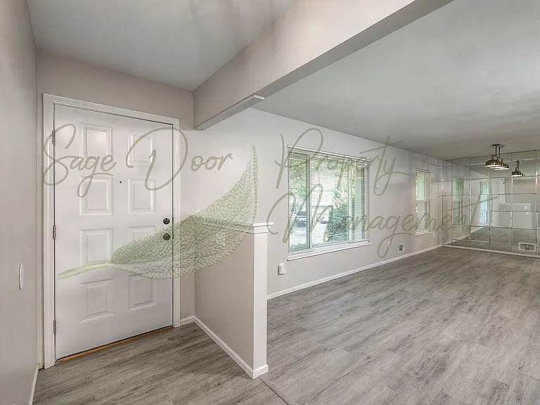 11913 Sycamore Ave — Photo 20