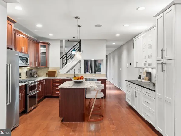 765 S 15th St, Philadelphia, PA 19146