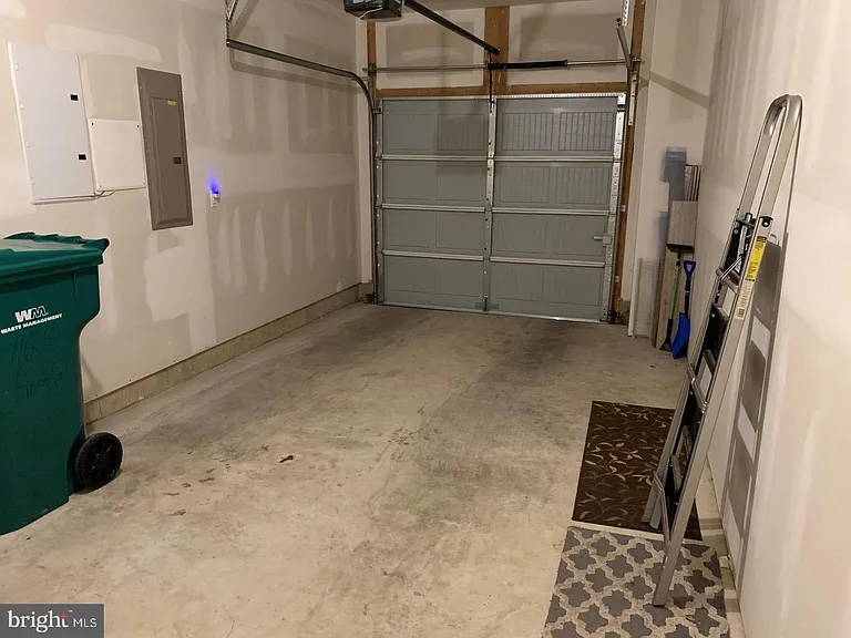 116 Konefal St #B — Photo 33