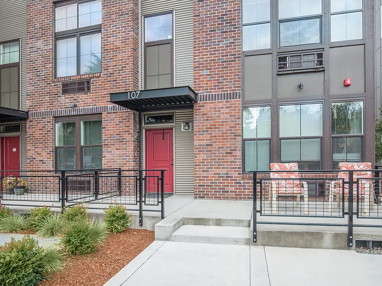 Campus Lofts — Photo 30