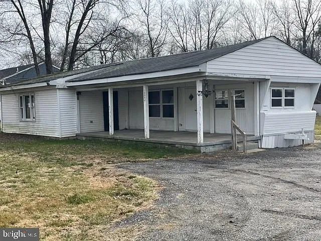 1609 Heim Ln photo 1