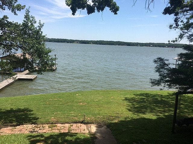 1st image of 194 Pin Oak Dr