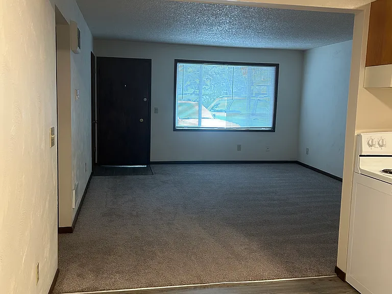 17160 Avondale Way NE #10 — Photo 6