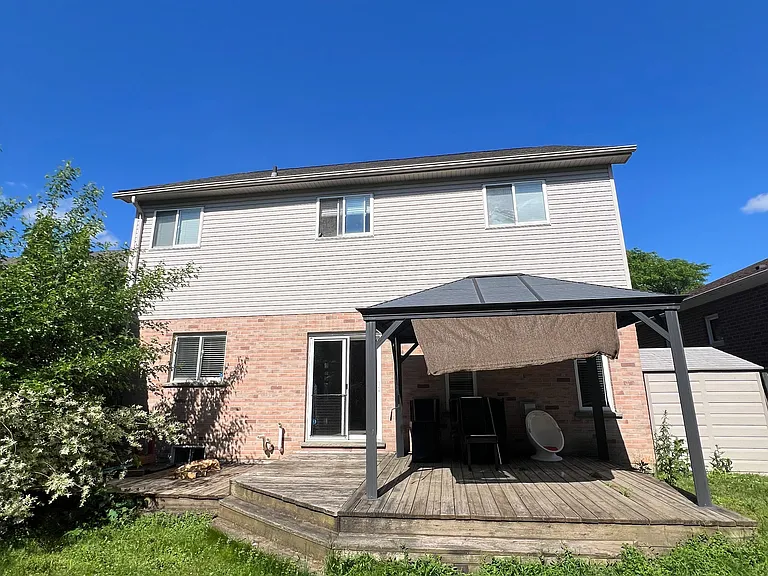 144 Meadowoak Cres — Photo 17