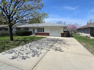 8112 Mildred Rd, Machesney Park, IL 61115