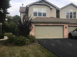 836 Rosebud Ct, Roselle, IL