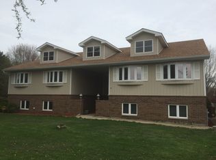 24826 W Crabtree Ln, Ingleside, IL 60041