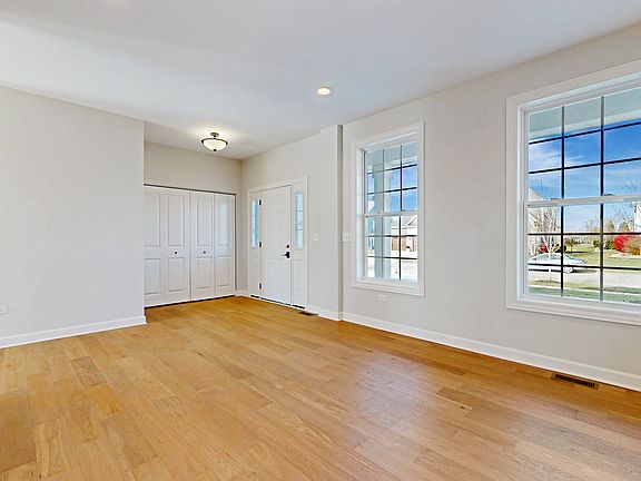 4th image of 24524 W Isabel Ln