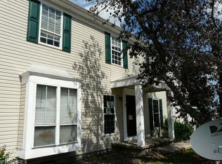 40 Valley Forge Ln, Elyria, OH 44035