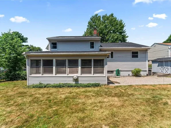 6 Valley View Ter, Suffern, NY 10901