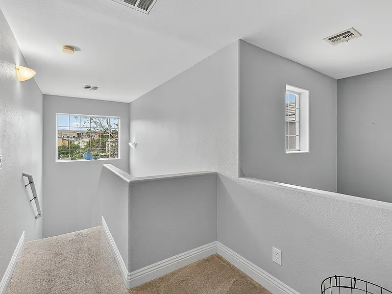 9157 Sunken Meadow Ave — Photo 15