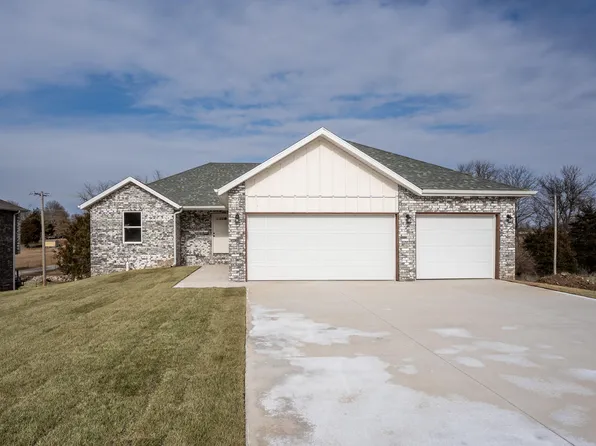 403 Wright Street, Willard, MO 65781