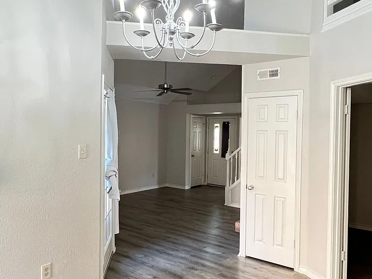 10913 Gable Dr — Photo 26