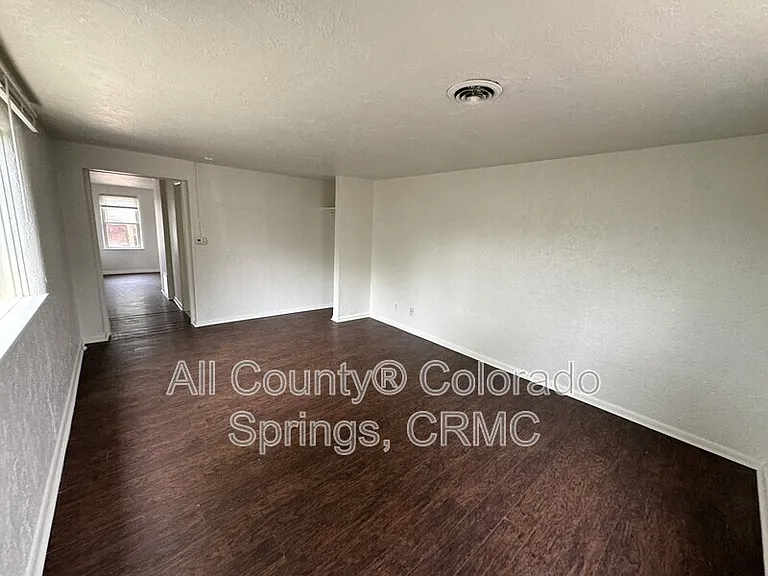 624 1/2 Yuma St — Photo 4