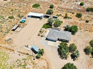 11177 Hollister Rd, Oak Hills, CA 92344