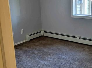 2000 S Somervale Ct SW #111, Calgary, AB T2Y4J1