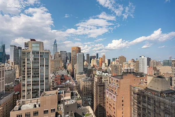 Rented by Sotheby's International Realty | media 9