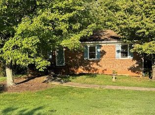 4882 Dippen Rd, Winston Salem, NC 27105