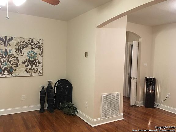 5th image of 1410 W Hollywood Ave