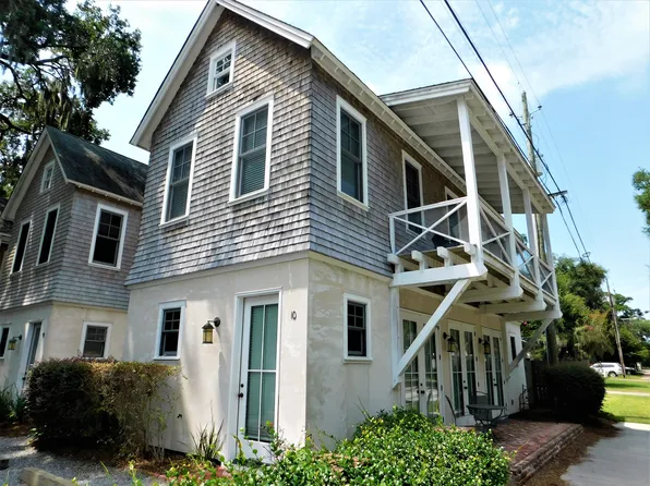 905 16th St APT 10, Port Royal, SC 29935