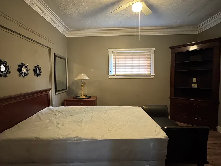 11918 Phillips Ave — Photo 13